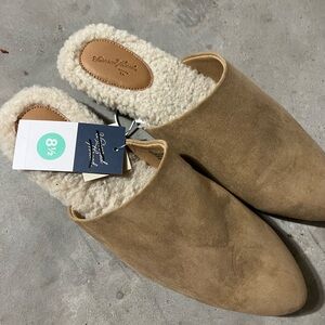 Universal Thread Tan Mules with Shearling Lining